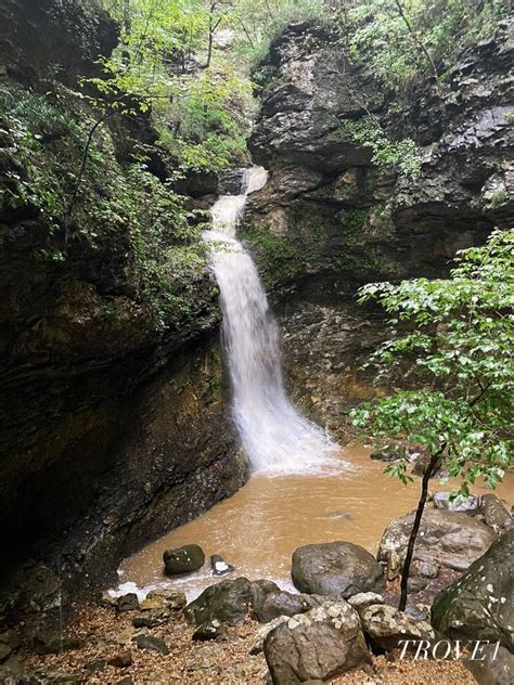 7 Arkansas Hiking Trails With Waterfalls All About Arkansas
