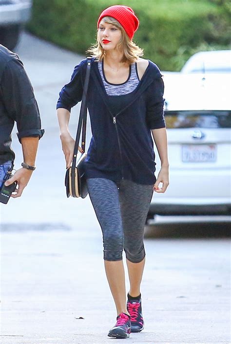 Taylor Swifts Chic Athleisure Style Is Giving Us Fitness Motivation