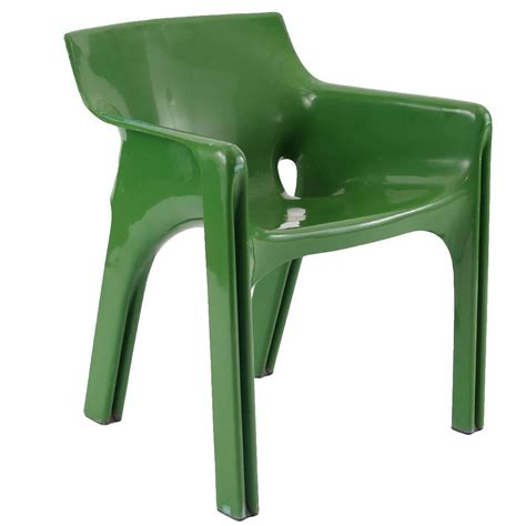 Very good condition, very rare in the chair version, not the armchair. Vico Magistretti for Artemide Gaudi Chair at 1stdibs