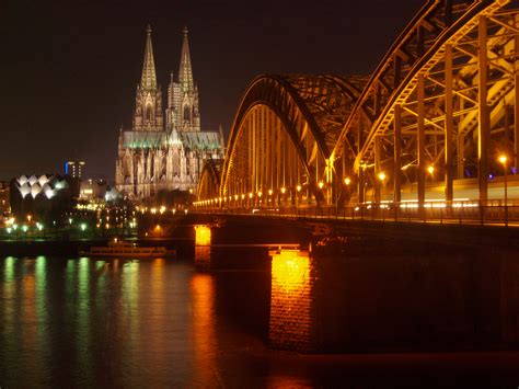 Duitsland is één van de populairste europese vakantiebestemmingen. Keulen in Duitsland - reistips en bezienswaardigheden