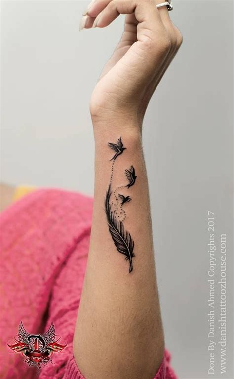 64 Simple And Beautiful Feather Tattoo Idea For Fashion Forwards Blurmark Feather Tattoos