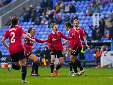 Manchester United Go Top Of Barclays Womens Super League Shekicks