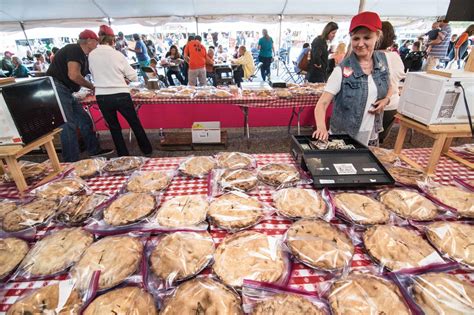 It S Crunch Time For Applefest Apple Pies Lifestyles