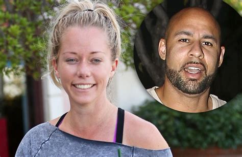 kendra wilkinson s reality show likely to be renewed after divorce drama