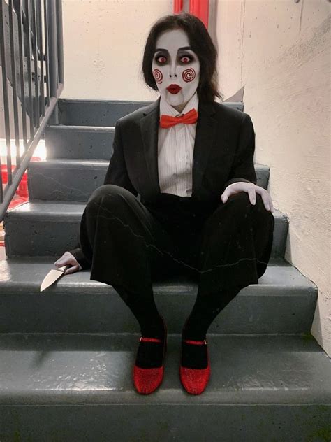 Quick And Easy Halloween Costume Idea Billy The Puppet Two Ways — Cafe