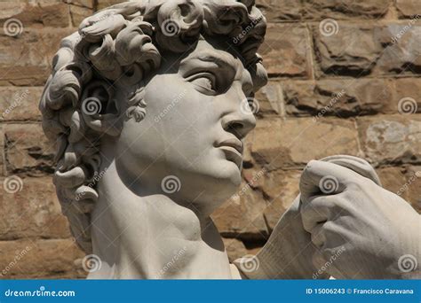 Estatua De David Imagen De Archivo Imagen De Escultura 15006243
