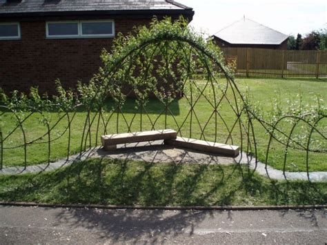 Living Outdoor Willow Structures You Can Grow In Your Backyard The