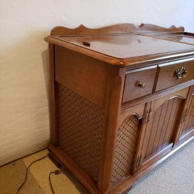 Stereo record player cabinet mid century modern retro console phonograph. Lot 53: Vintage Magnavox Astro-sonic, Micromatic Record ...