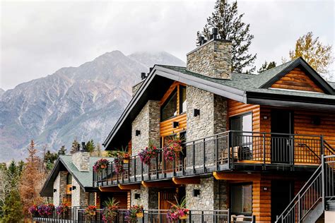 Pyramid Lake Resort Official Page Chalet Style Hotel In Jasper Ab