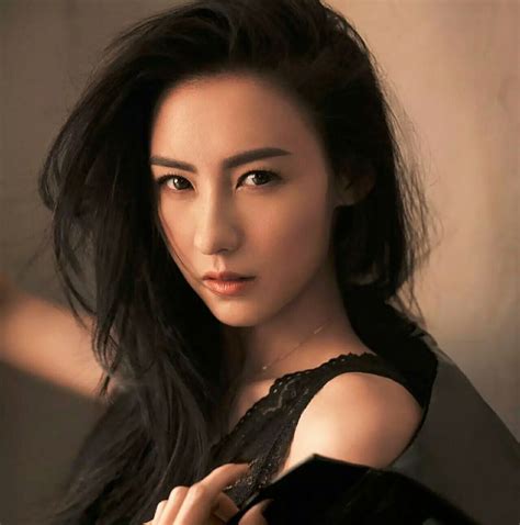 Hong Kong Celebrity Cecilia Cheung Shutters Business At Central Hong
