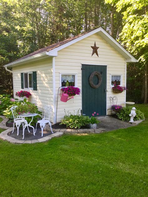 My She Shed Starting To Come Together Think I Need To Paint Door