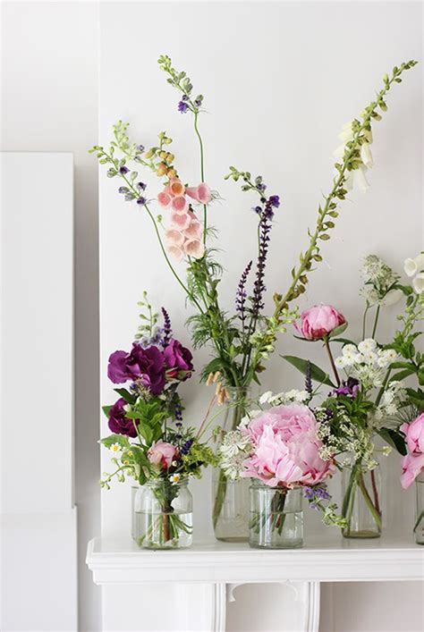 10 Simple Flower Arrangement Ideas
