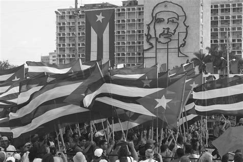 BIOMBO HISTÓRICO CUBA Y LA ICONOGRAFÍA DE LA REVOLCIÓN