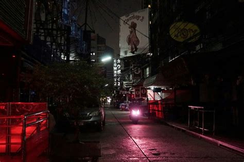 scared but desperate thai sex workers forced to the street asia news asiaone