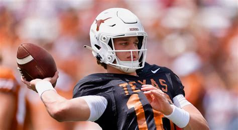 Texas Qb Arch Manning Looks Incredibly Jacked In Viral Photo