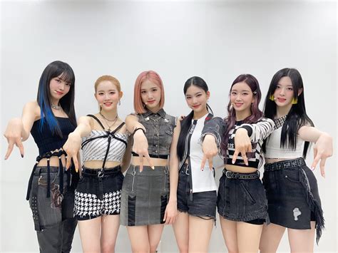 STAYC Becomes 4th Best Selling K-Pop Girl Group In 2021 With 