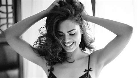 Esha Gupta Uploads More Pics In Lingerie But Comments Still Disabled