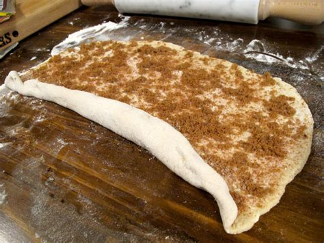 Parmesan, garlic & herb dinner rolls: Jenny Steffens Hobick: Cinnamon Rolls from Frozen Bread ...