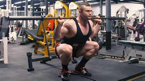 Close Stance Squat Muscles Worked How To Benefits And Alternatives