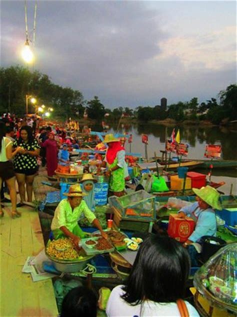The water of the waterfall rushes down in the mountains and forests, and finally converges into a big pool, which becomes a natural swimming pool for everyone to play in. Hat Yai Floating Market - 2021 All You Need to Know BEFORE ...