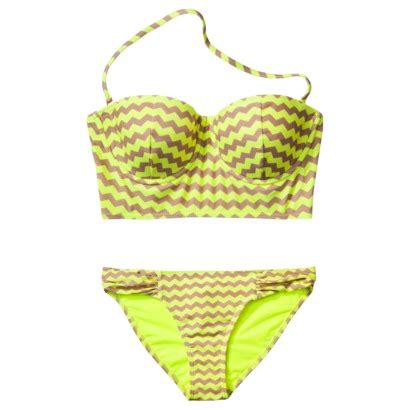 The shirt comes down about halfway, so it's a good length — perfect for a crop top. Swim into Summer | Breathtakingly Beautiful