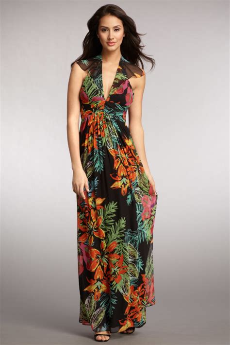 Whether you're trying to choose many couples set expectations by choosing a dress code for wedding guests (usually on the invitation). Beach Wedding Guest Dresses - Outfit Ideas HQ