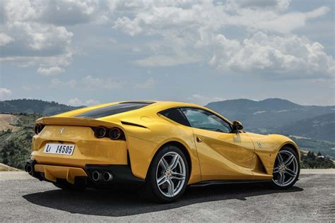 It is available in 10 colors and automatic transmission option in the malaysia. Fiche technique Ferrari 812 Superfast V12 2019