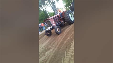 Pulling The Allis Chalmers D21 Youtube