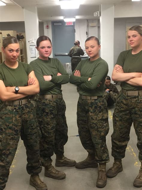 Female Marines Female Marines Military Women Army Women