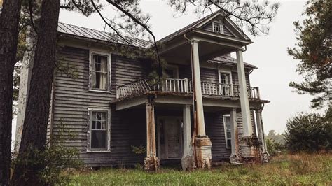 Beautiful Abandoned Southern Farm House Built In The Early 1800s Youtube