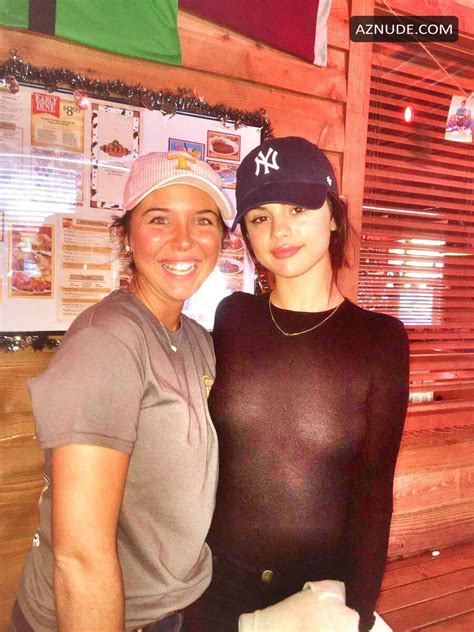Selena Gomez Braless Posing With Fans In Tennessee Aznude