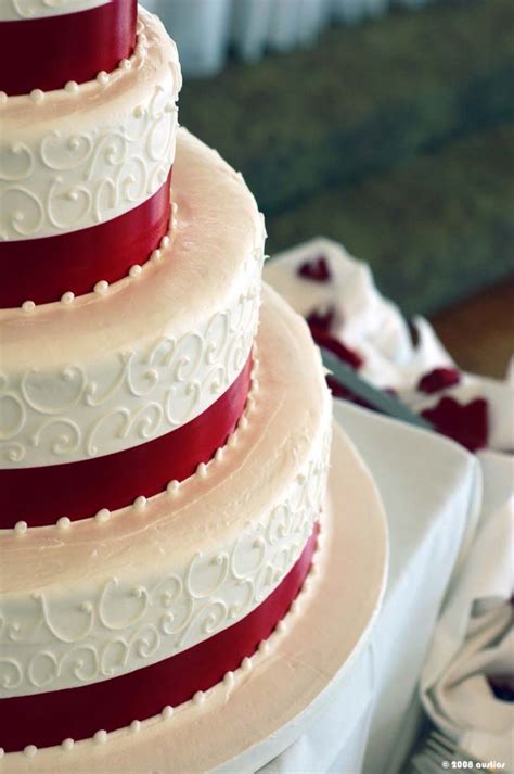 The Red Velvet Wedding Cake Can Be Your Choice When Creating About