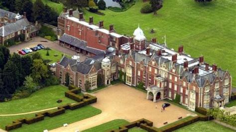 Wood farm is a farmhouse set in a secluded corner of the sandringham estate in norfolk, england. Olympic torch relay: Flame visits Sandringham House - BBC News