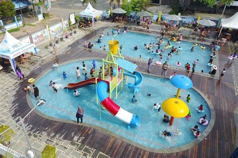 Foto Borneo Mini Waterpark Harga Tiket Jam Buka Dan Daya Tarik