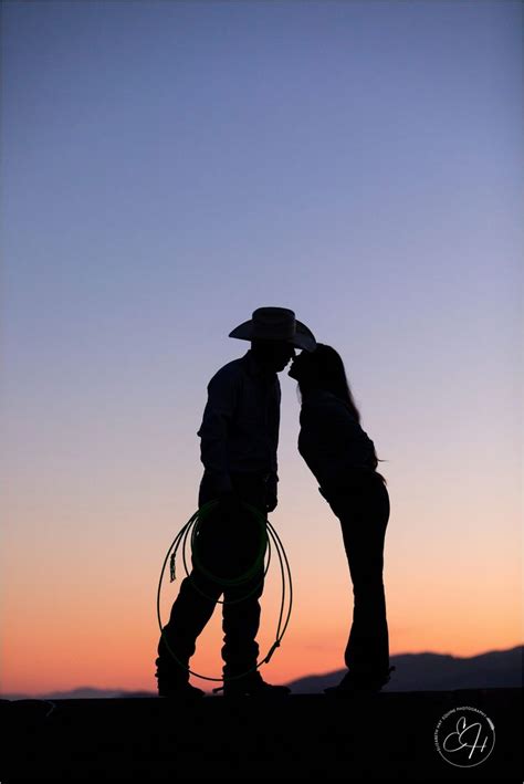 Cowboy Couple Kissing Silhouette In 2021 Western Photography Cowboy