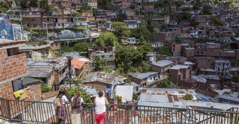 Medellín ¿hora De Replantear La Estrategia En Los Barrios Populares