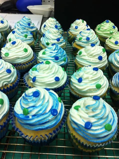 Blue And Green Swirl Cupcakes Swirl Cupcakes Cooking Recipes Desserts