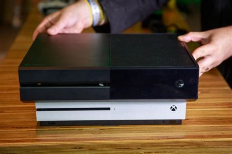 Xbox One S Heres A Unboxing Video And Side By Side Size