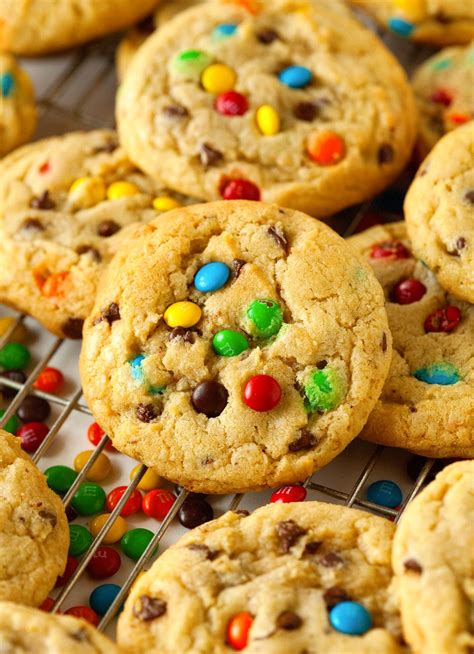I switch out the m&ms for whatever i have on hand. Soft and Chewy MandM Cookies | Mnm cookies recipe, Mandm ...