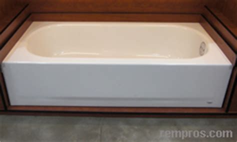 Similarly, what is the standard width of a bath? Bathtub sizes. Standard bathtub dimensions