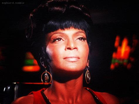 Nichelle Nichols Trailblazing Uhura On ‘star Trek Dies 89