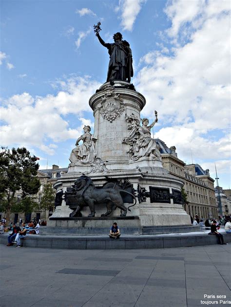 Le Monument à La République La Place De La République Paris Travel