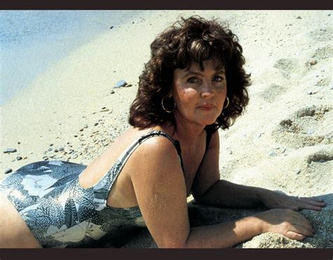 Pauline Collins As Shirley Valentine Pauline Collins In Pictures Celebrity Galleries Pics