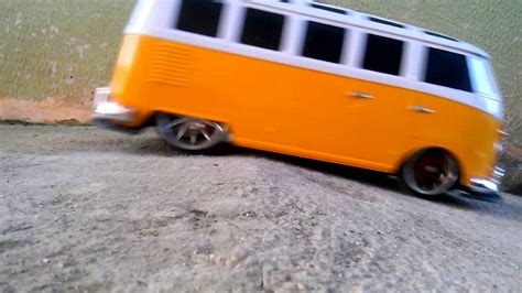 Maybe you would like to learn more about one of these? Kombi Maisto sem suspensão - YouTube