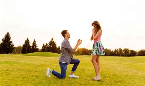 Maybe you would like to learn more about one of these? How to propose to your girl? Get her to say a yes with these 6 special ways! - India.com