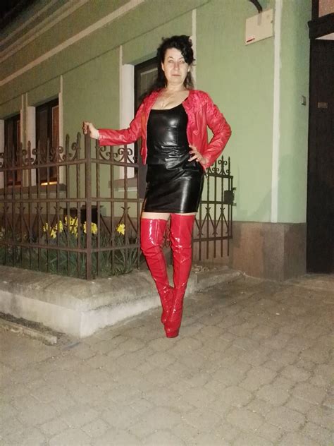 Pin Von Joziuh Auf Boots Strumpfhosen Outfit Frauen In Rot Lack