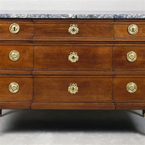 The right type of dresser depends on the storage needs and available space in the room as well as personal taste. Antique Mahogany Dresser Craigslist ~ BestDressers 2020