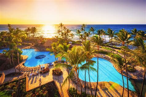 Kona Pool Is Perfect For Some Afternoon Sun Lounging Hawaiian Vacation Hawaiian Resorts