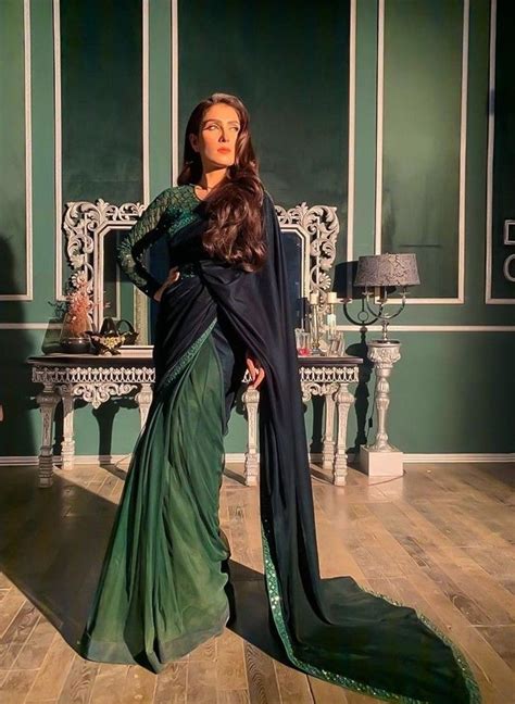 Pin By Jigz On Pakistani Actresses In 2020 Beautiful Saree Ayeza