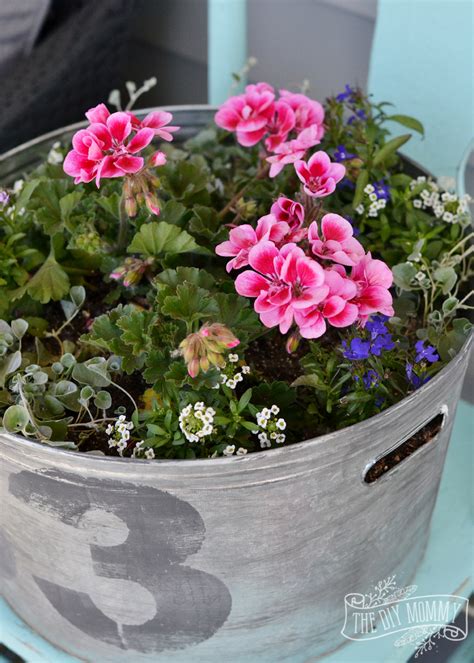 Look for creative items at garage sales, junk stores, thrift shops, flea markets, and more that you can turn into a cute farmhouse style planter. Make a Faux Vintage Galvanized Planter - Outdoor ...